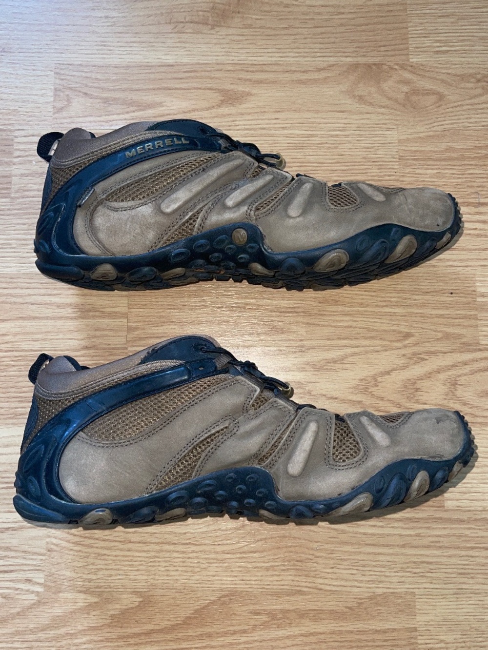 Merrell Men’s Tan & Black Select Grip / Dry Hiking Shoes Size 13